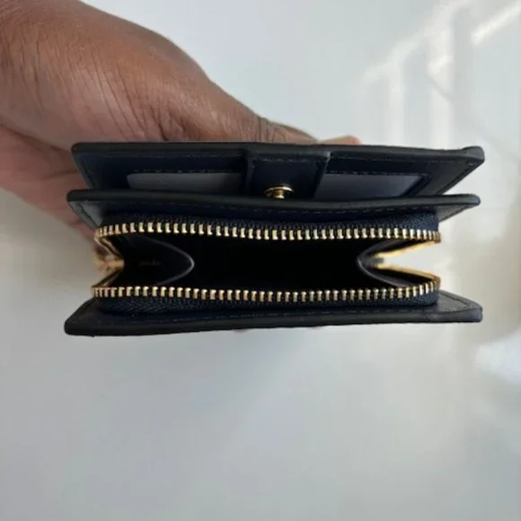 Coach Snap Wallet In Signature Canvas - Picture 6 of 6